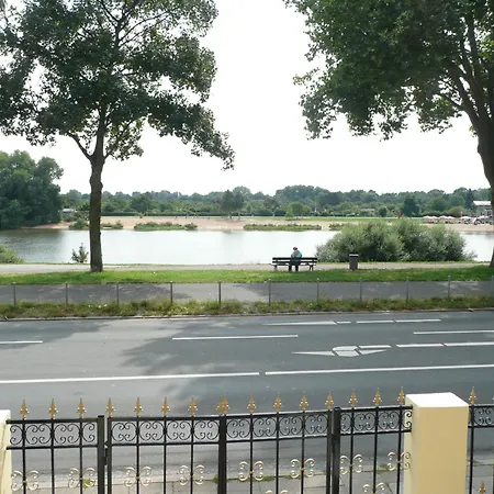 Konukevi Turmhotel Weserblick