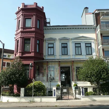 Konukevi Turmhotel Weserblick 3*