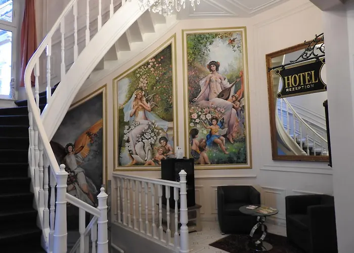 ゲストハウス Turmhotel Weserblick 3*